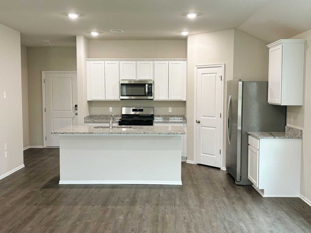 2013 E Urbana St - Photo 5 of 18