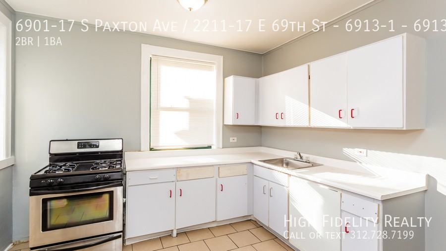 PAXTON AVE/ 2211-17 E 69TH & #6913-1 - Photo 5 of 10