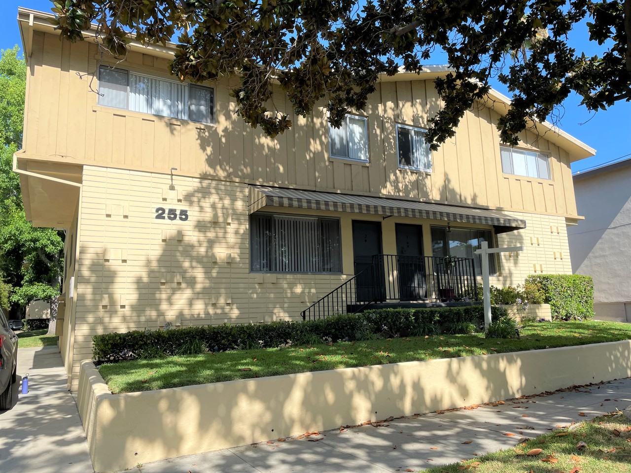 255 S. Oakland Ave. - Photo 2 of 4