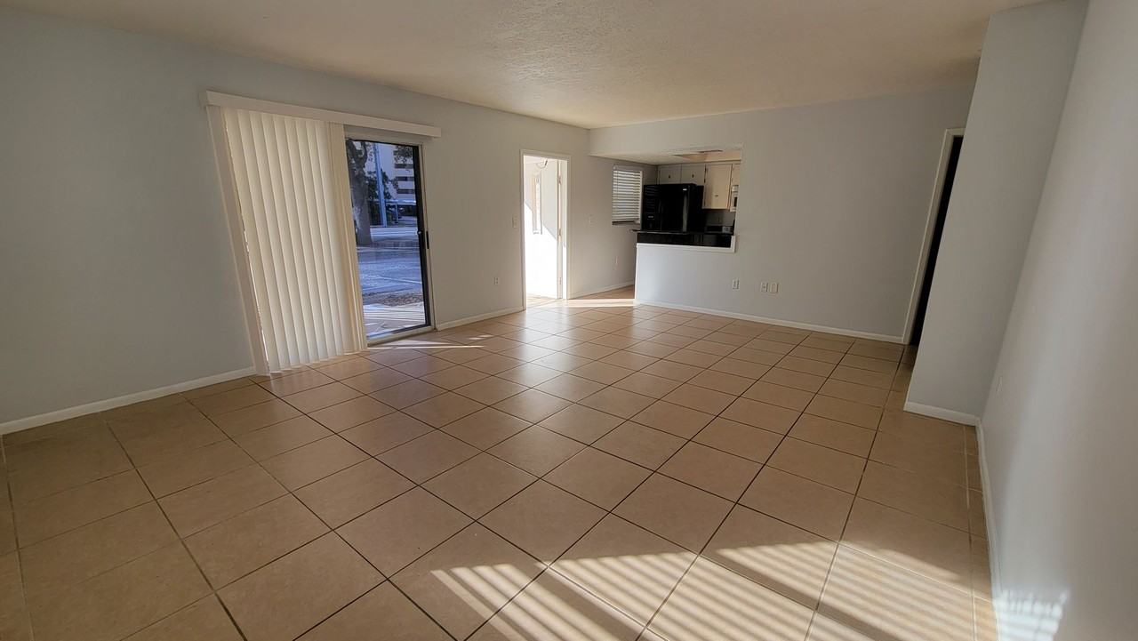 504 Barcelona Avenue - Photo 6 of 36