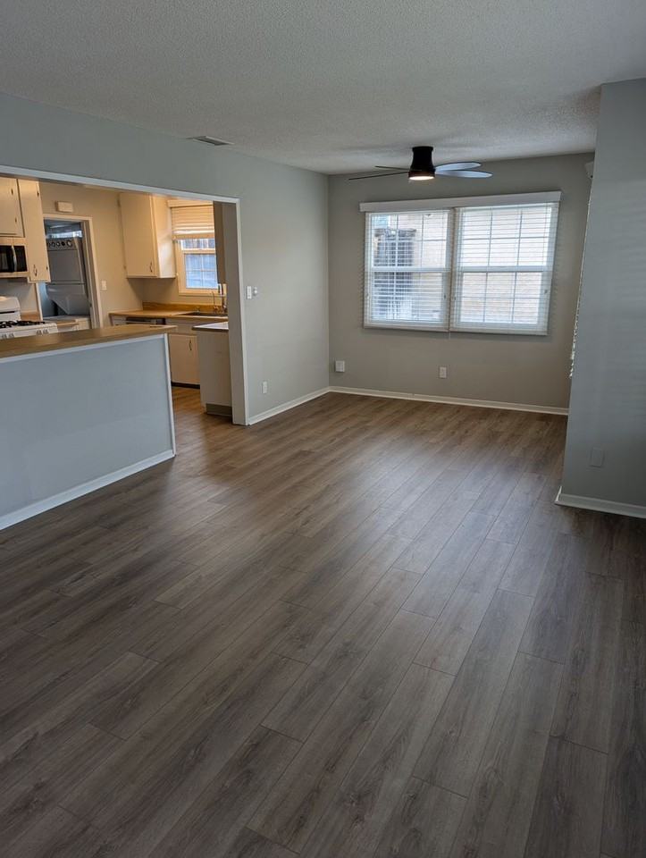 6682 Birchwood St - Photo 7 of 34