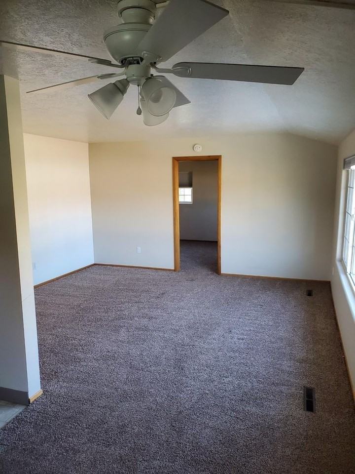 717 W Walton Ave - Photo 3 of 8