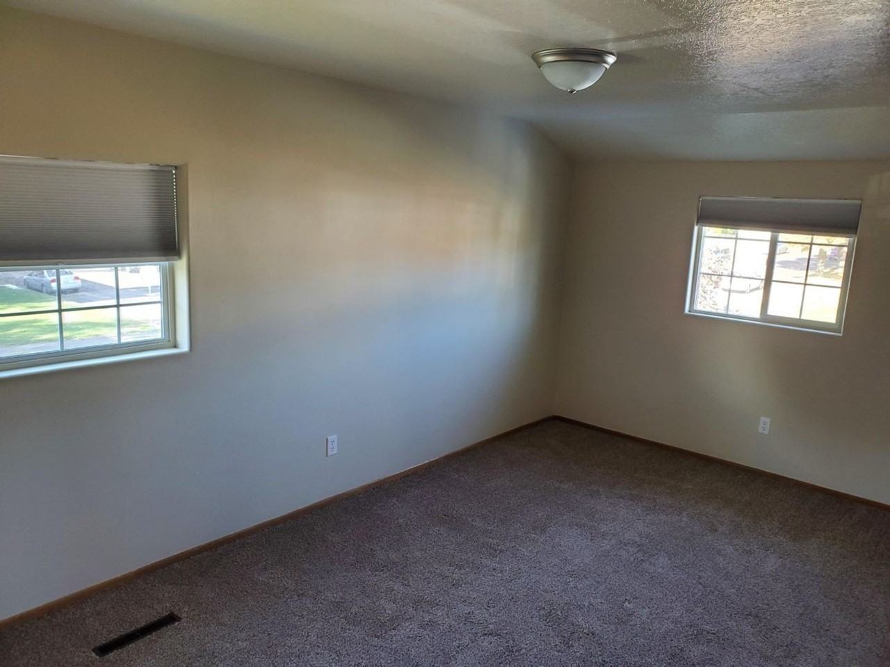 717 W Walton Ave - Photo 6 of 8