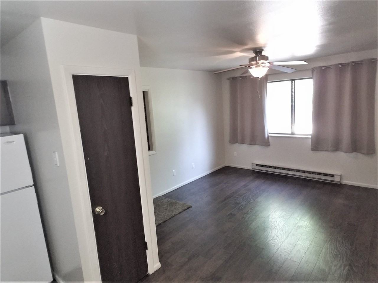 1734 Azalea Dr Apartments - Photo 4 of 37