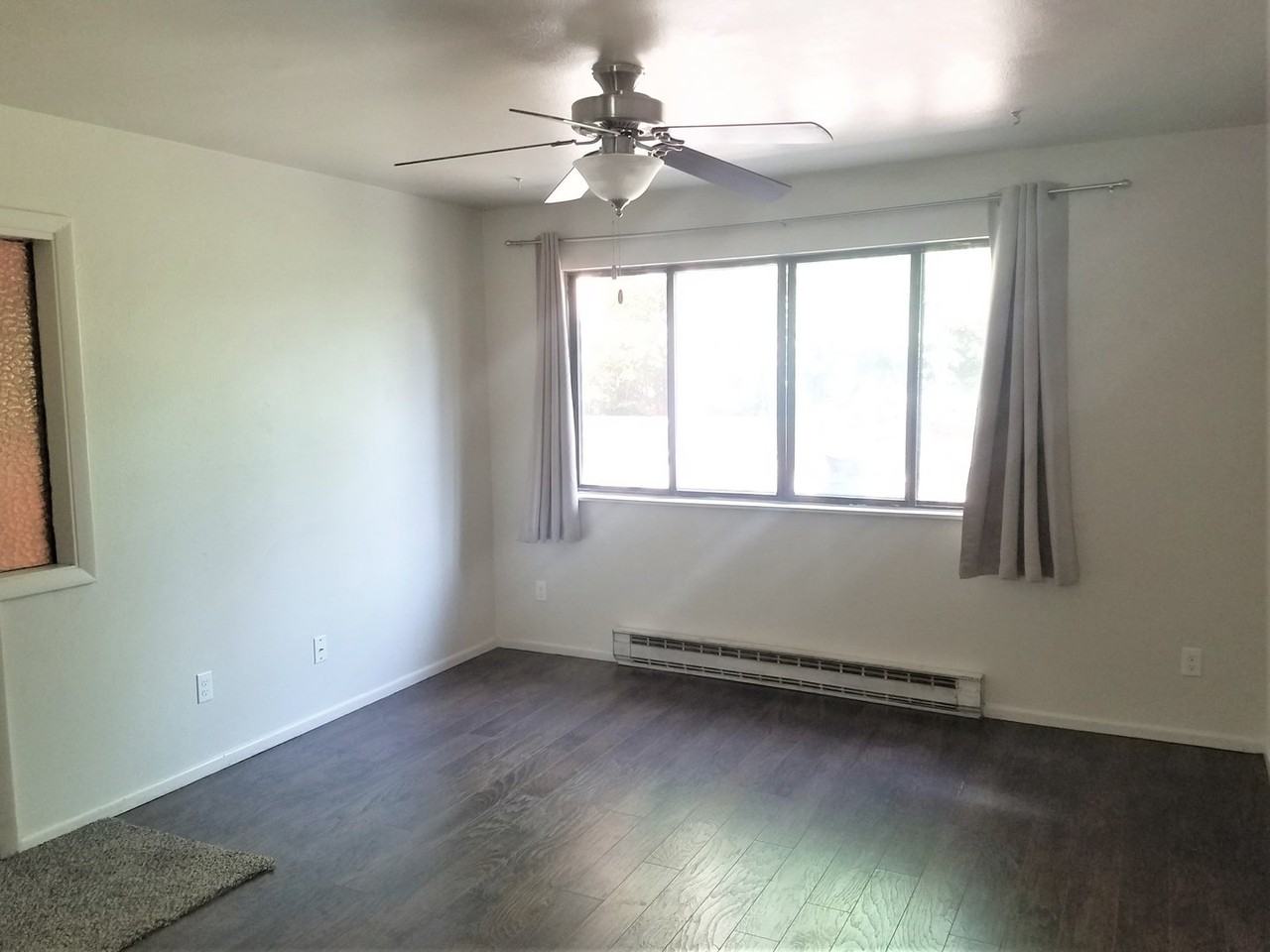 1734 Azalea Dr Apartments - Photo 5 of 37