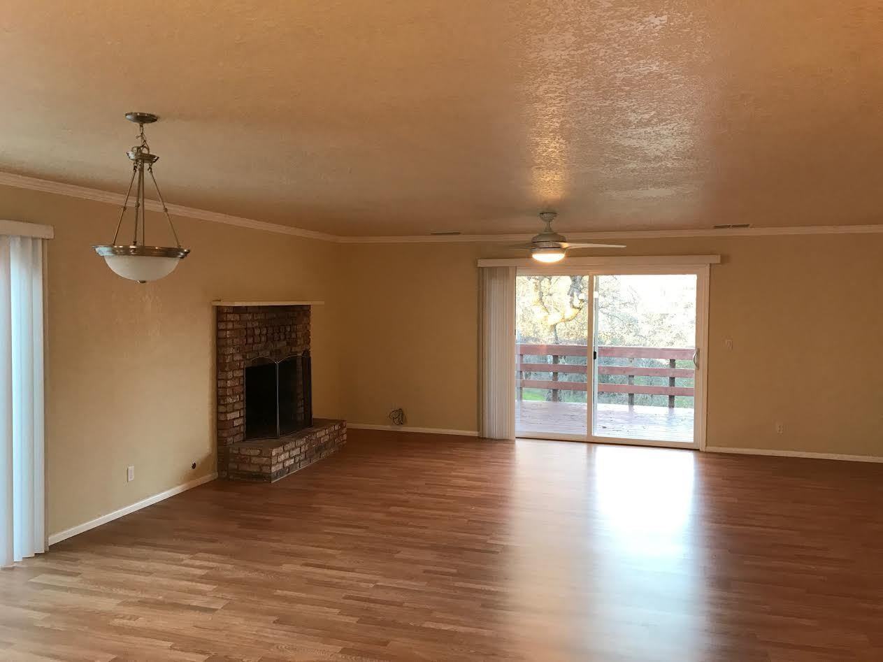 4066 Remington Dr - Photo 2 of 20