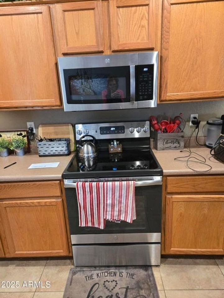 16671 N 169th Ave - Photo 3 of 17