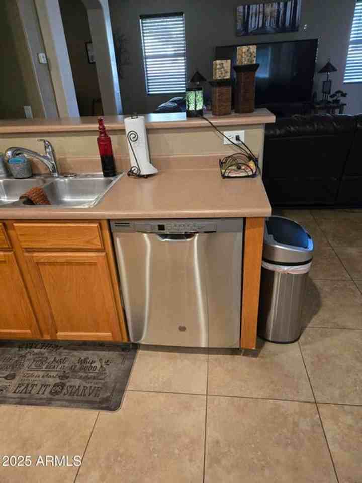 16671 N 169th Ave - Photo 5 of 17