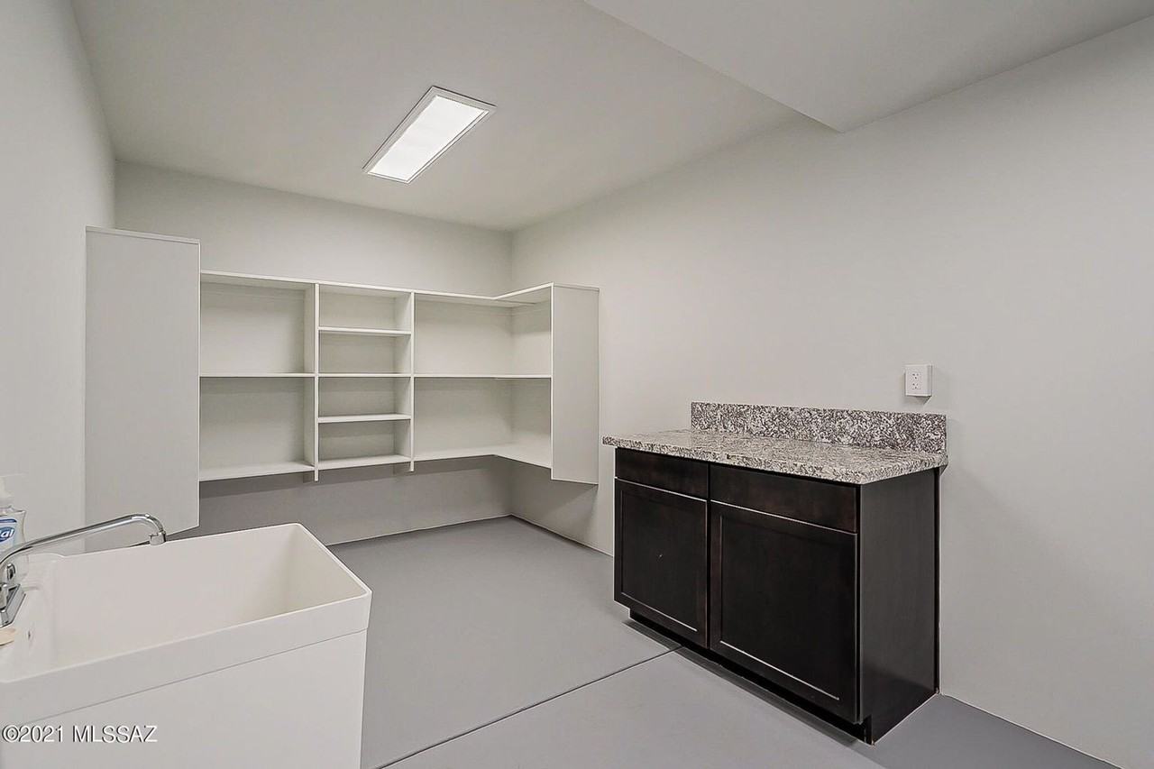 2225 E Fort Lowell Rd - Photo 4 of 25