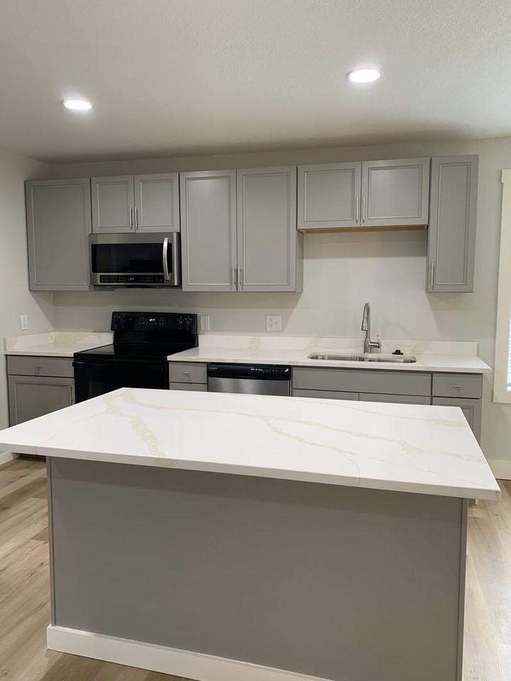 3014 Parkwood Rd - Photo 3 of 16