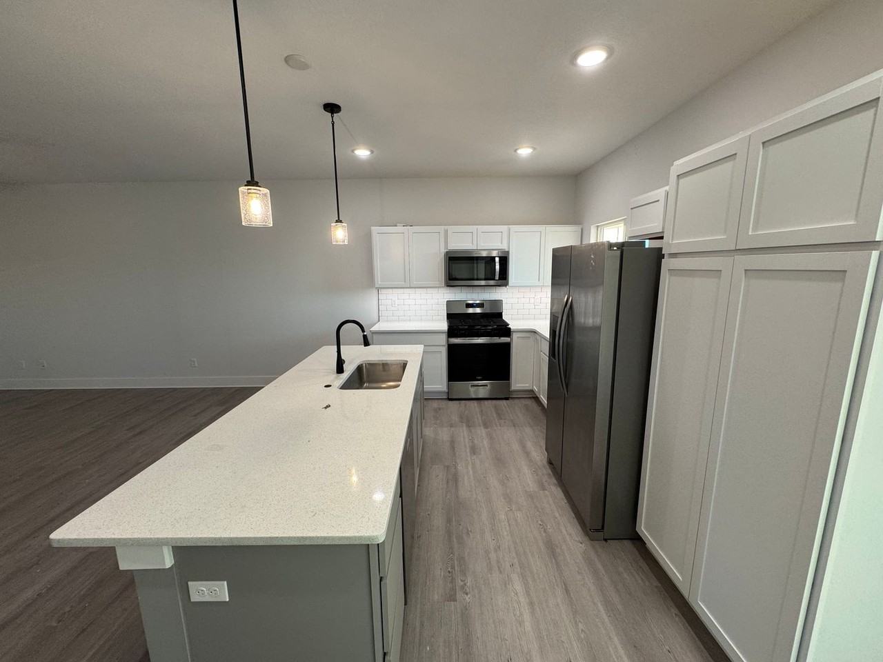 8717 E Summerside Pl - Photo 7 of 12