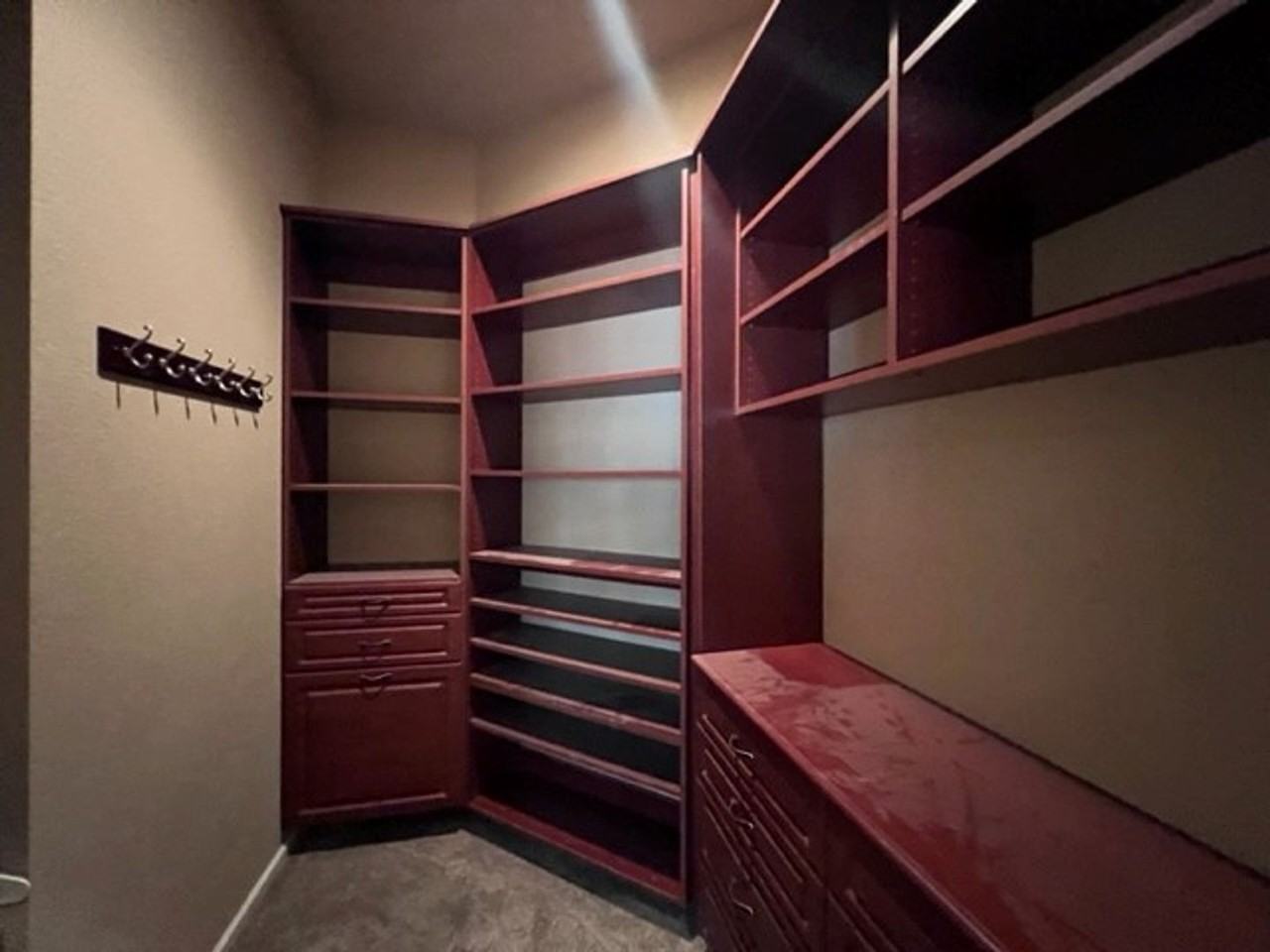 840 Riverfront Dr - Photo 5 of 31