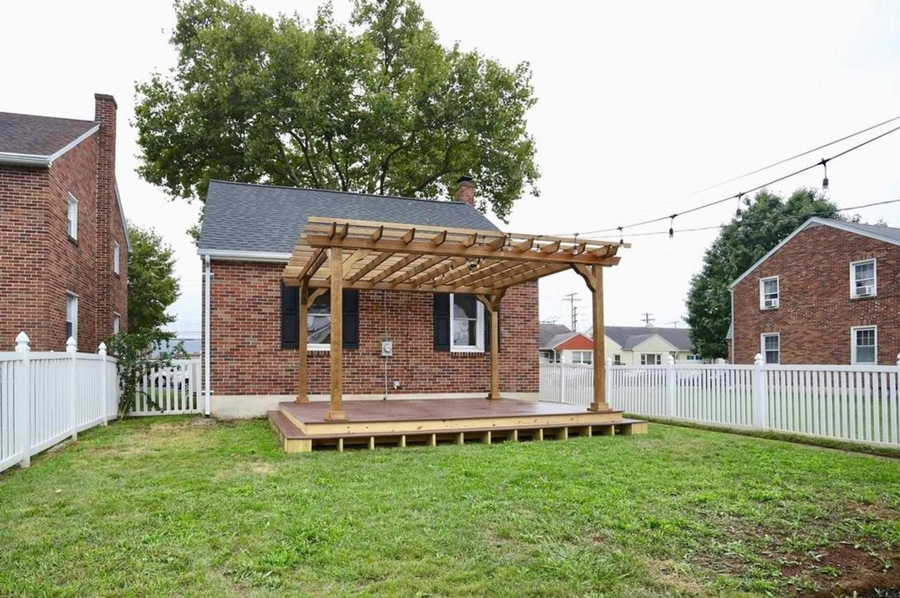 1217 E Poplar St - Photo 2 of 6