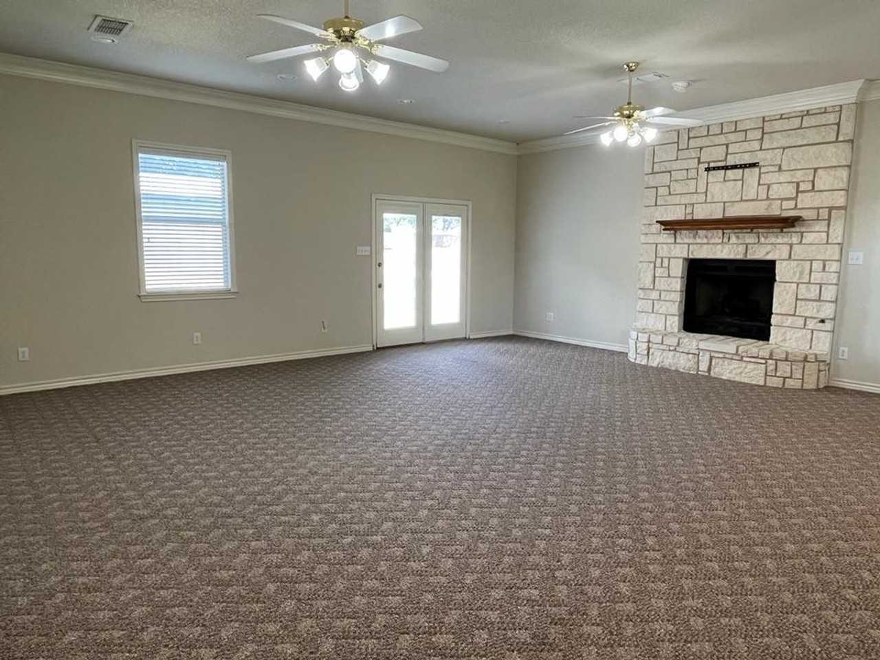 3608 Tarrant Main St - Photo 2 of 31