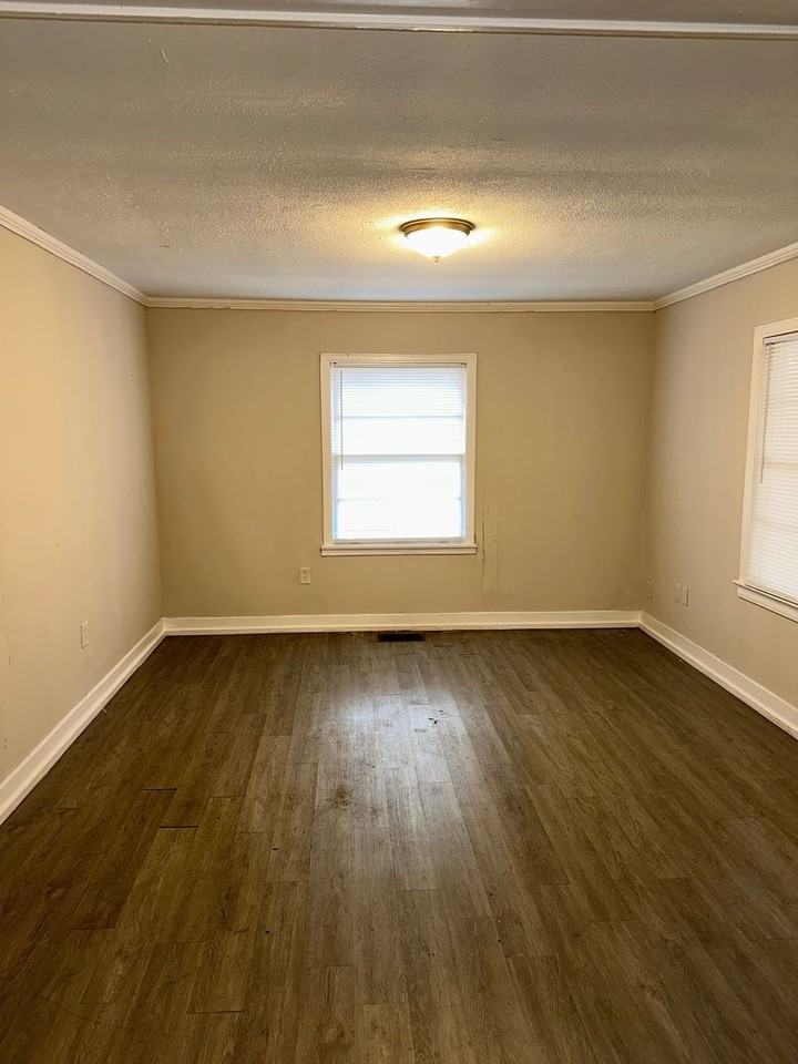 3230 Rosemary Ave - Photo 3 of 12