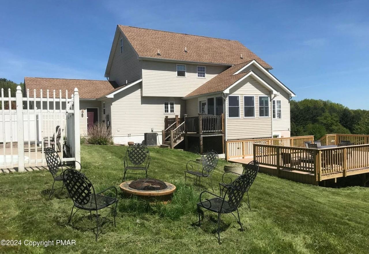 202 Stacia Way - Photo 2 of 18