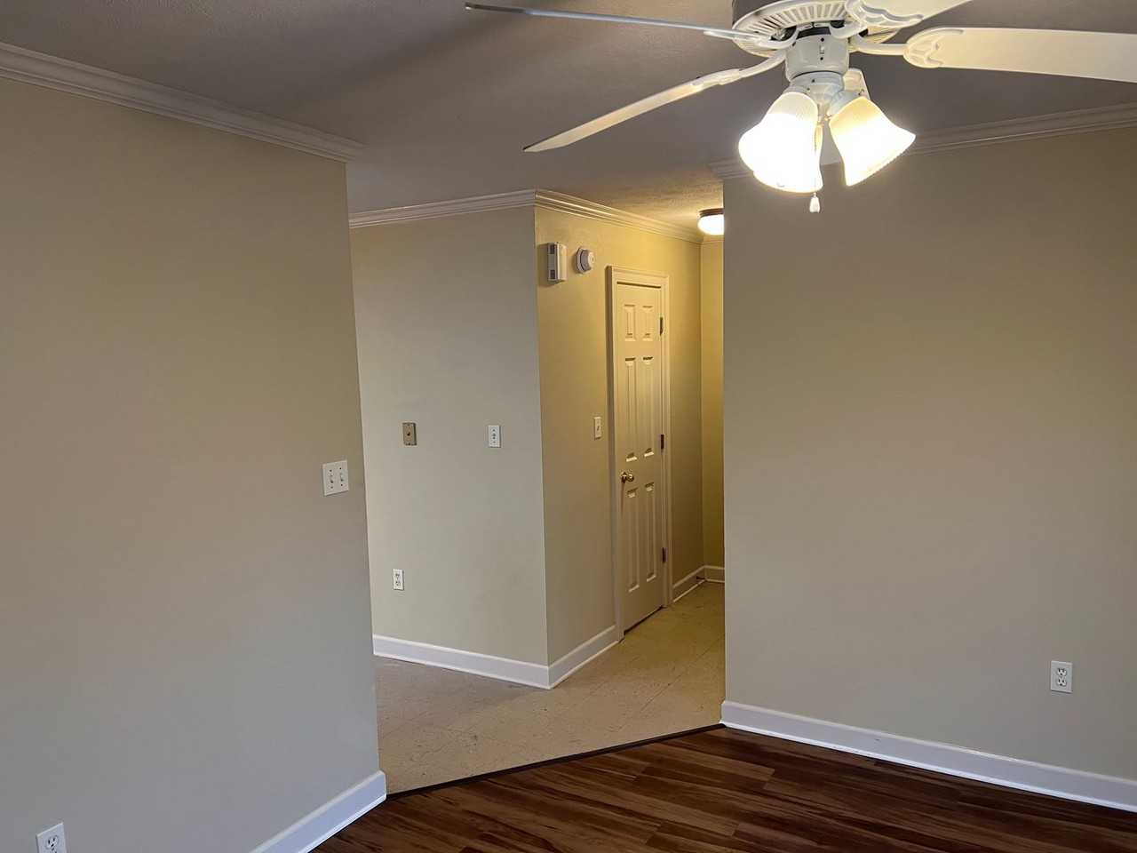 371 Farris Rd #B - Photo 3 of 10