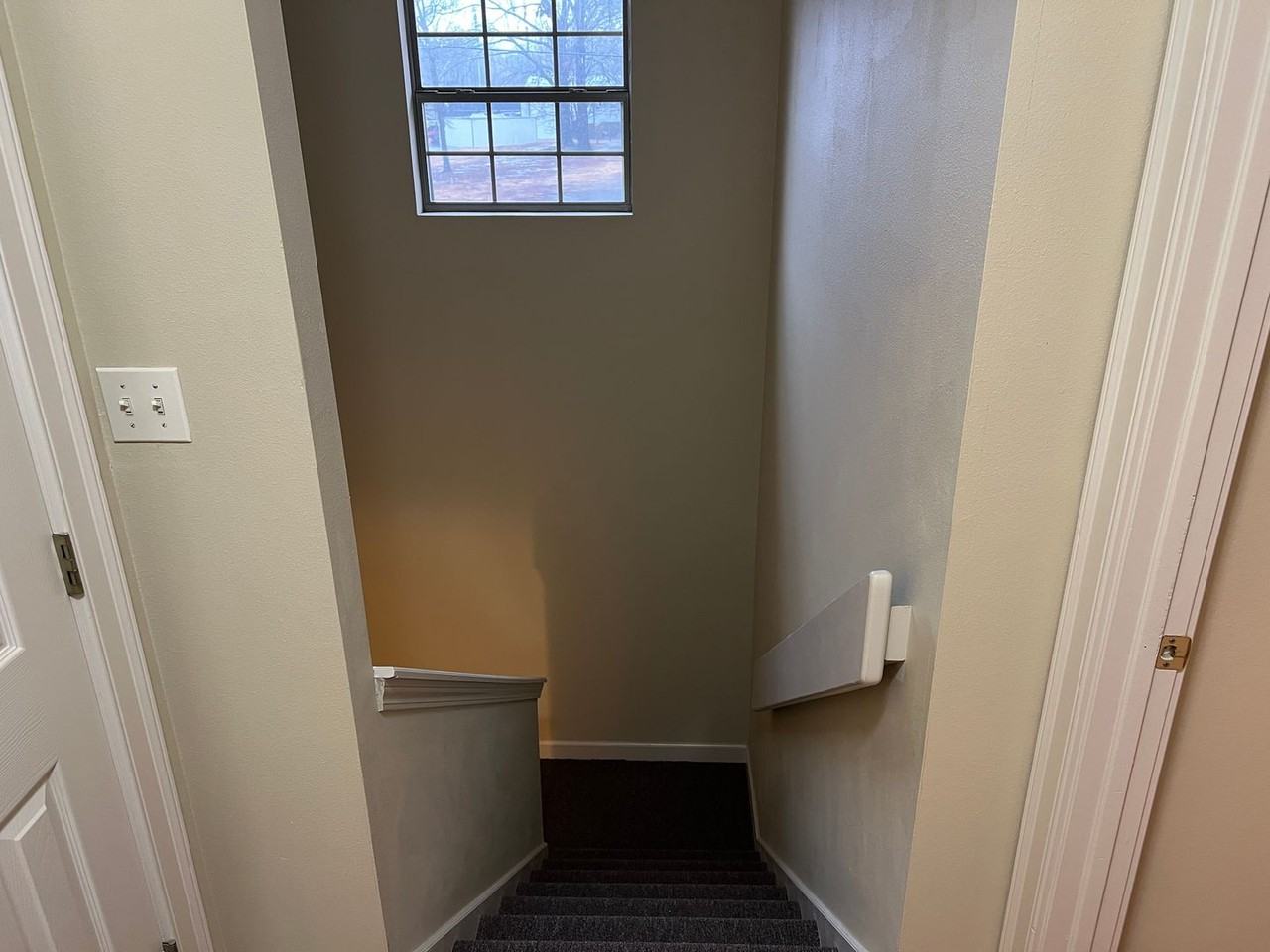 371 Farris Rd #B - Photo 6 of 10