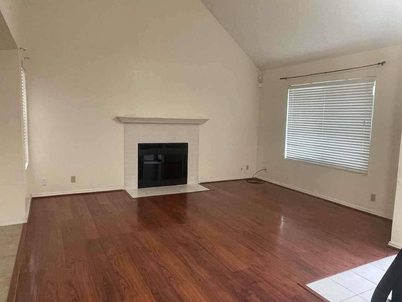125 Serpentine Dr - Photo 3 of 21