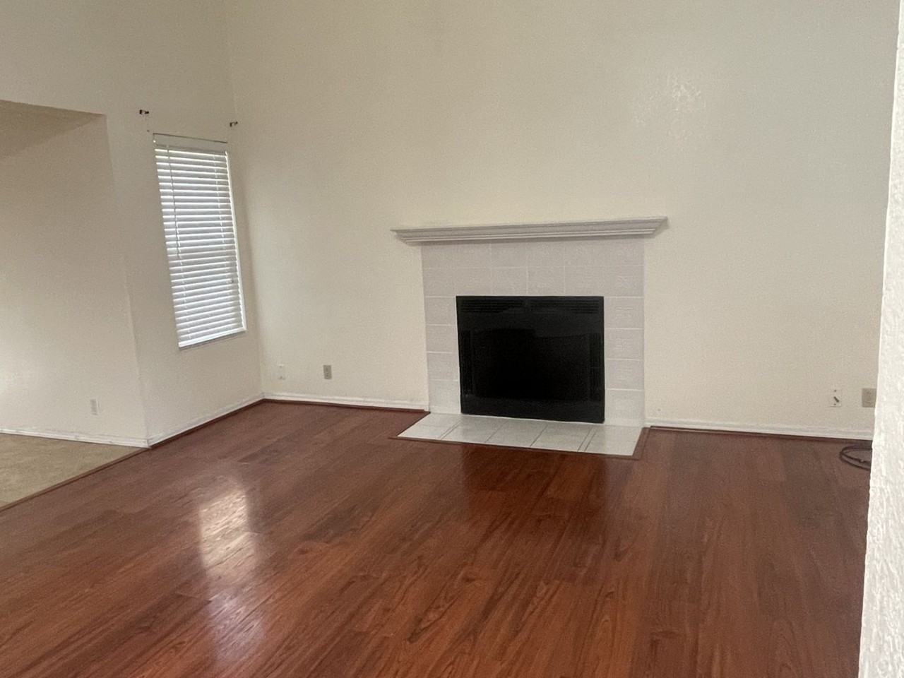 125 Serpentine Dr - Photo 4 of 21
