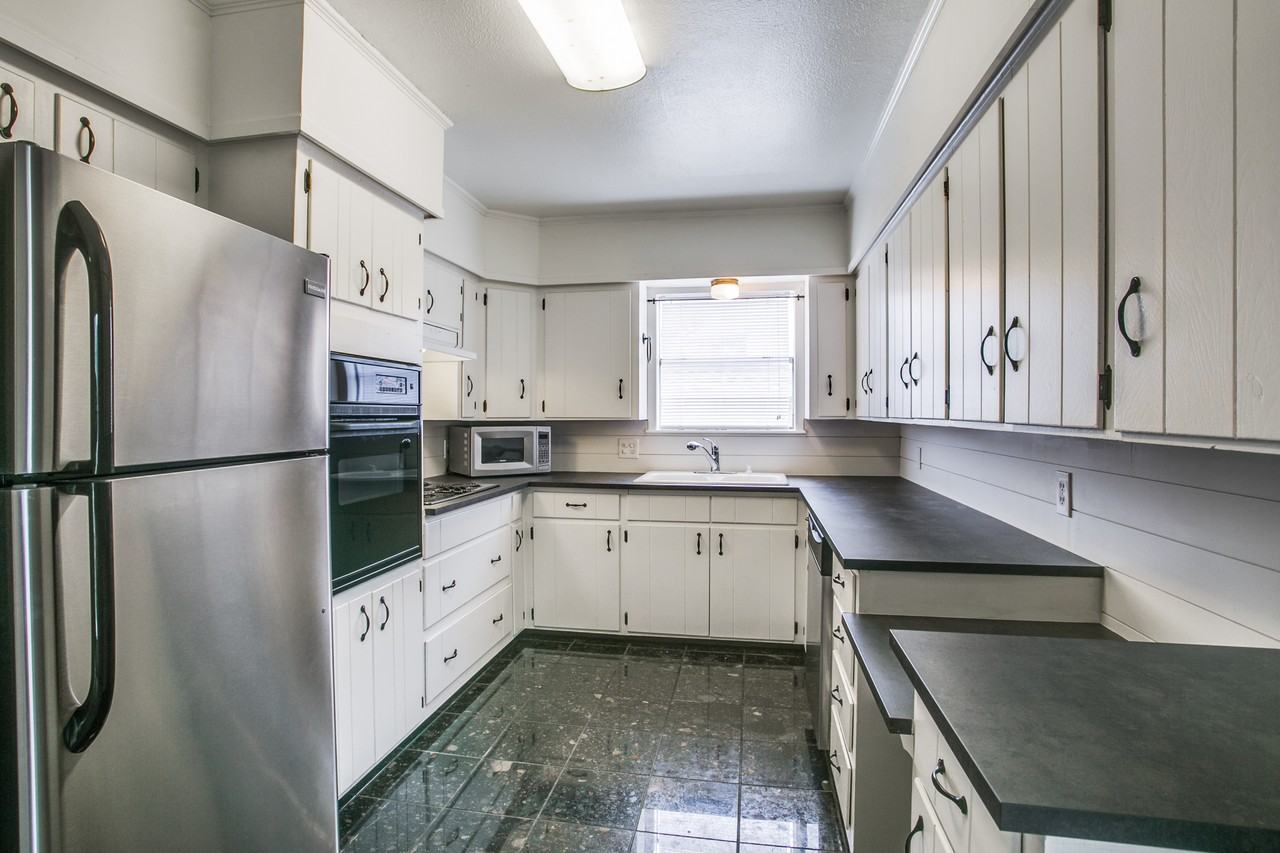 404 Valley Dr #NA - Photo 6 of 19