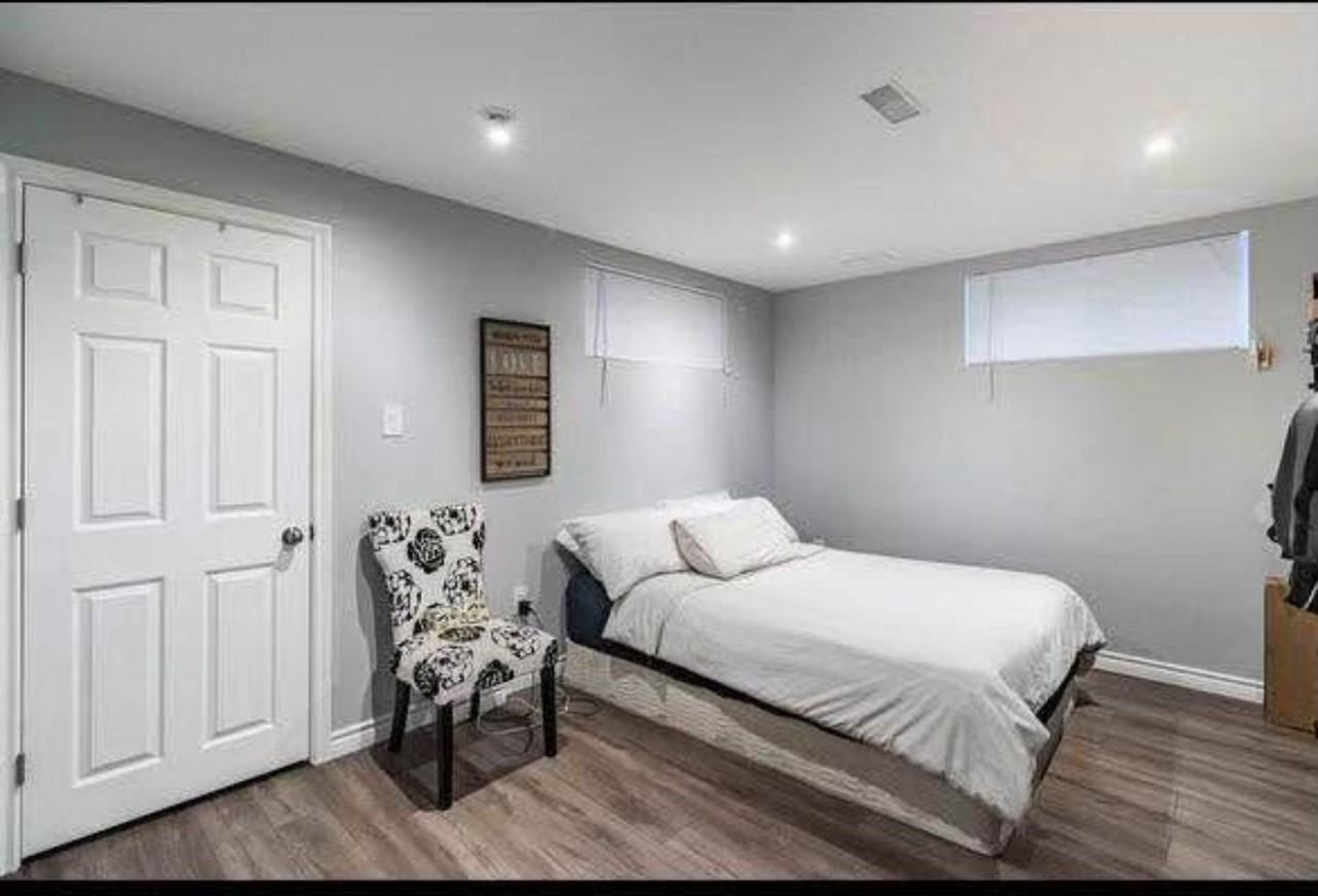 52 Lorupe Crt - Photo 3 of 7