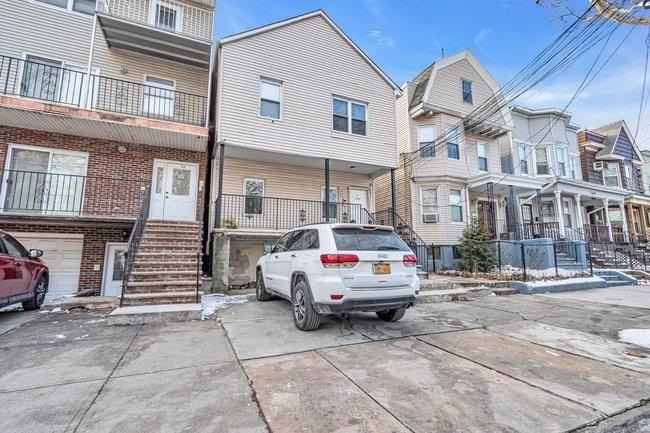 165 Winfield Ave #4 - Photo 2 of 19