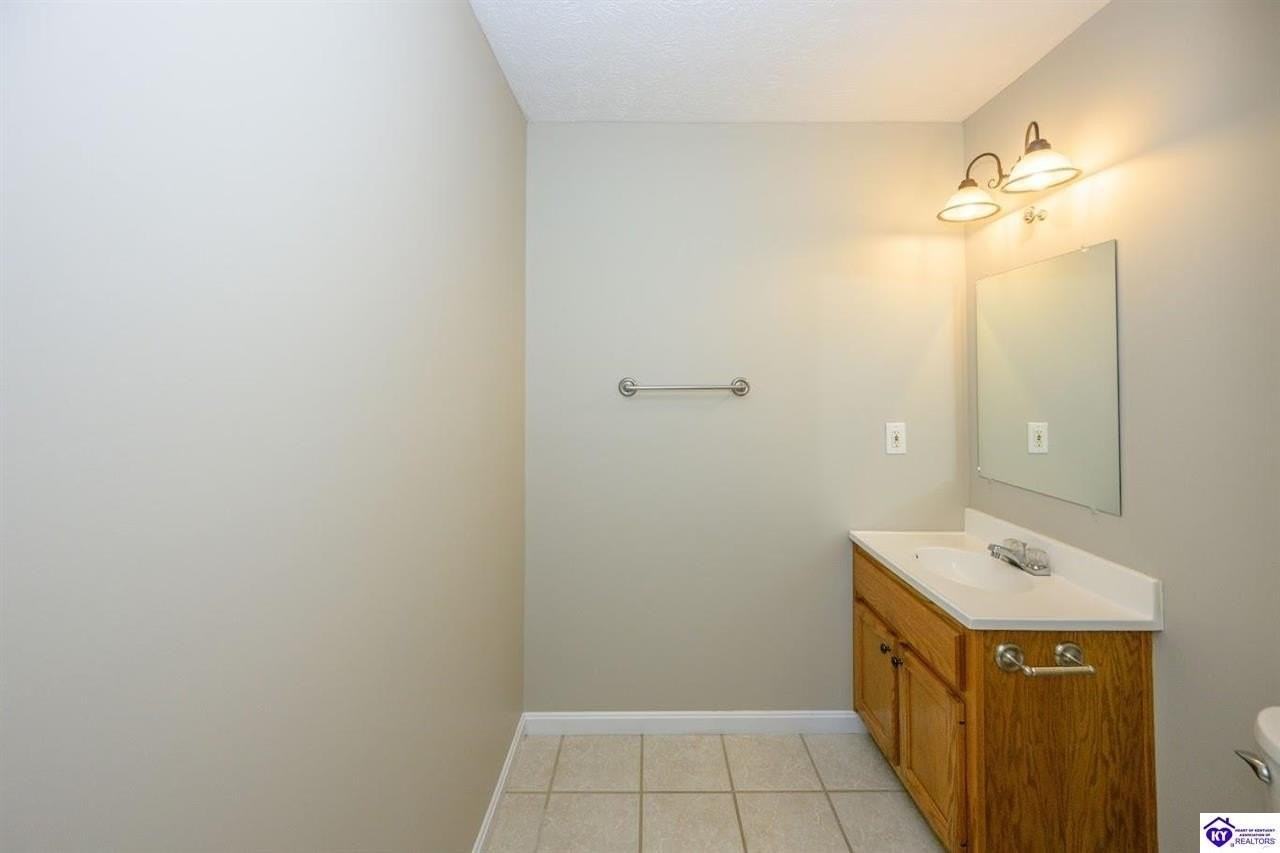 66 Marilyn Monroe Ct - Photo 5 of 18