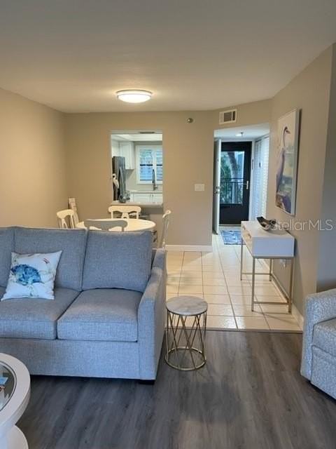 1001 Benjamin Franklin Dr #212 - Photo 5 of 13