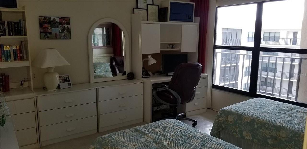 1001 Benjamin Franklin Dr #701 - Photo 5 of 27