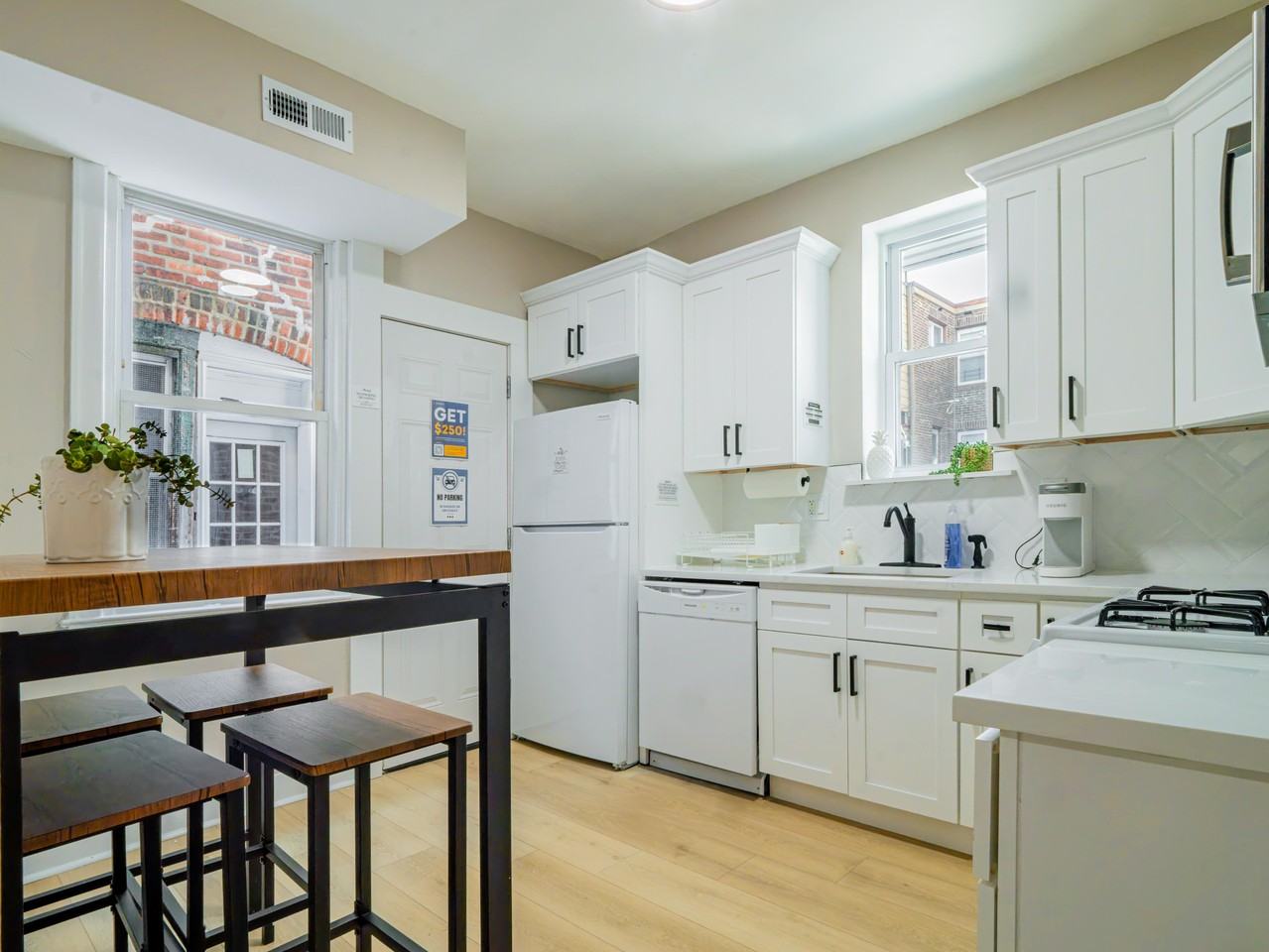 Hoffman Avenue - Photo 3 of 11