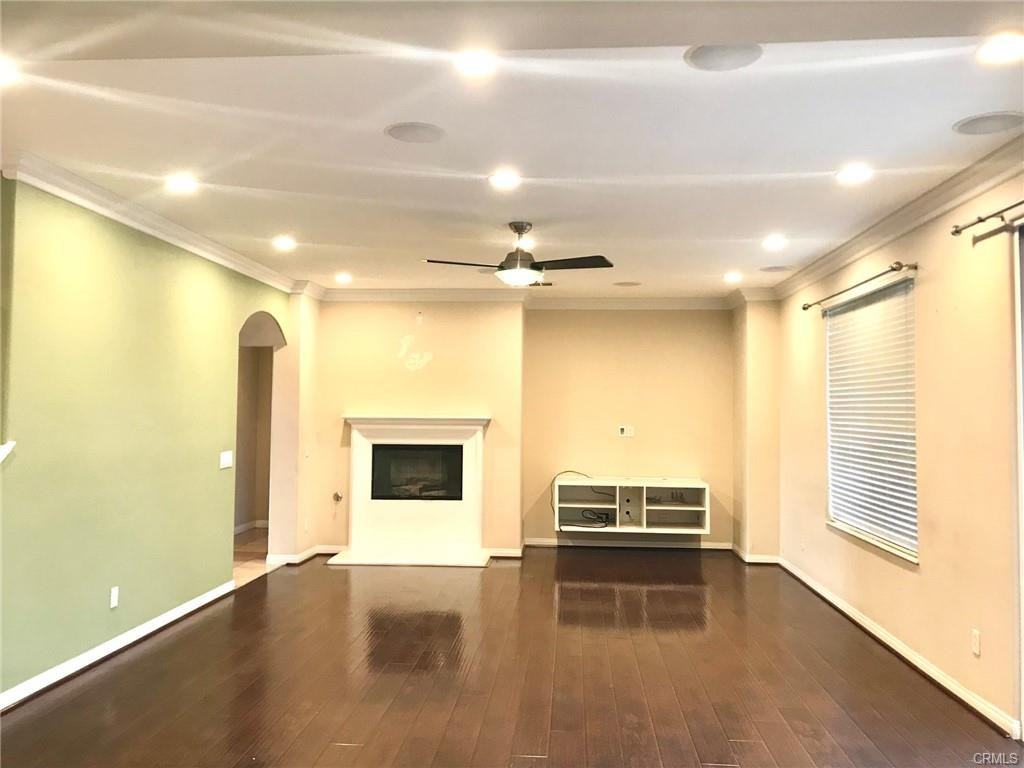 5781 Santa Fe Ct - Photo 3 of 34