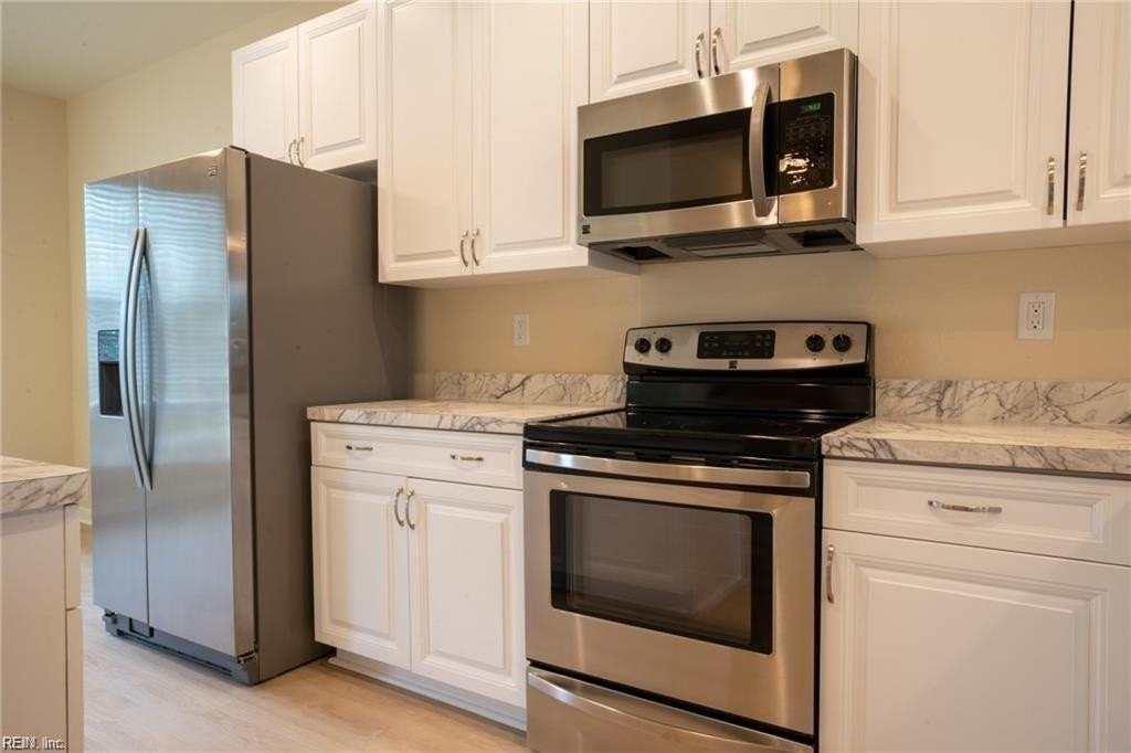 637 16th St - Photo 4 of 44