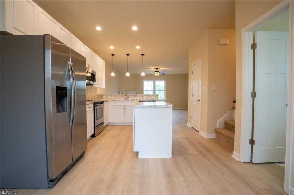 637 16th St - Photo 6 of 44