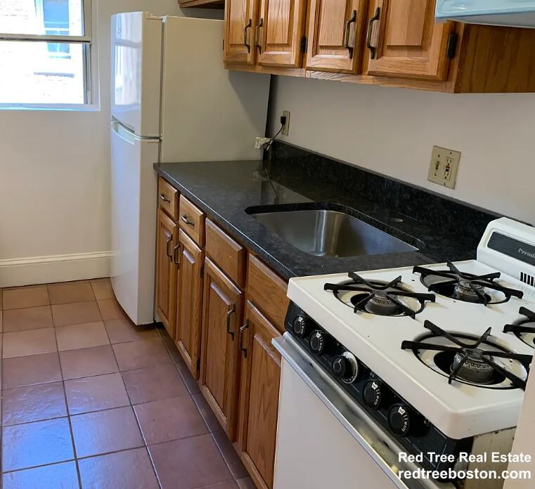 11 Scottfield Rd #7