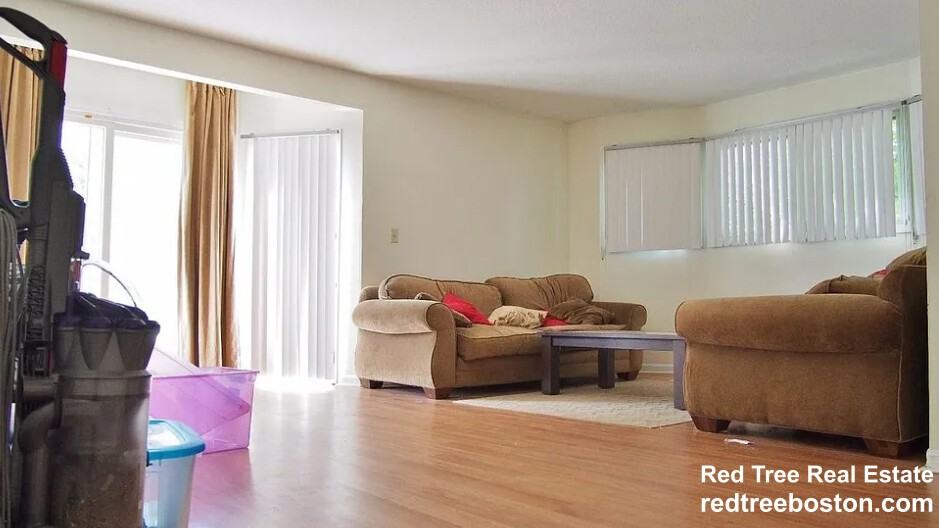 9 Etna St - Photo 3 of 14