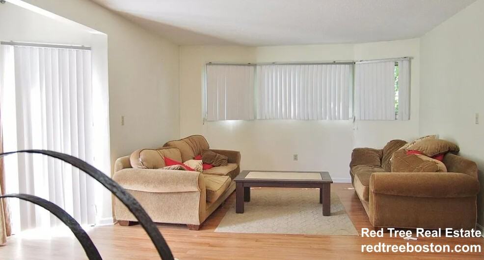 9 Etna St - Photo 4 of 14