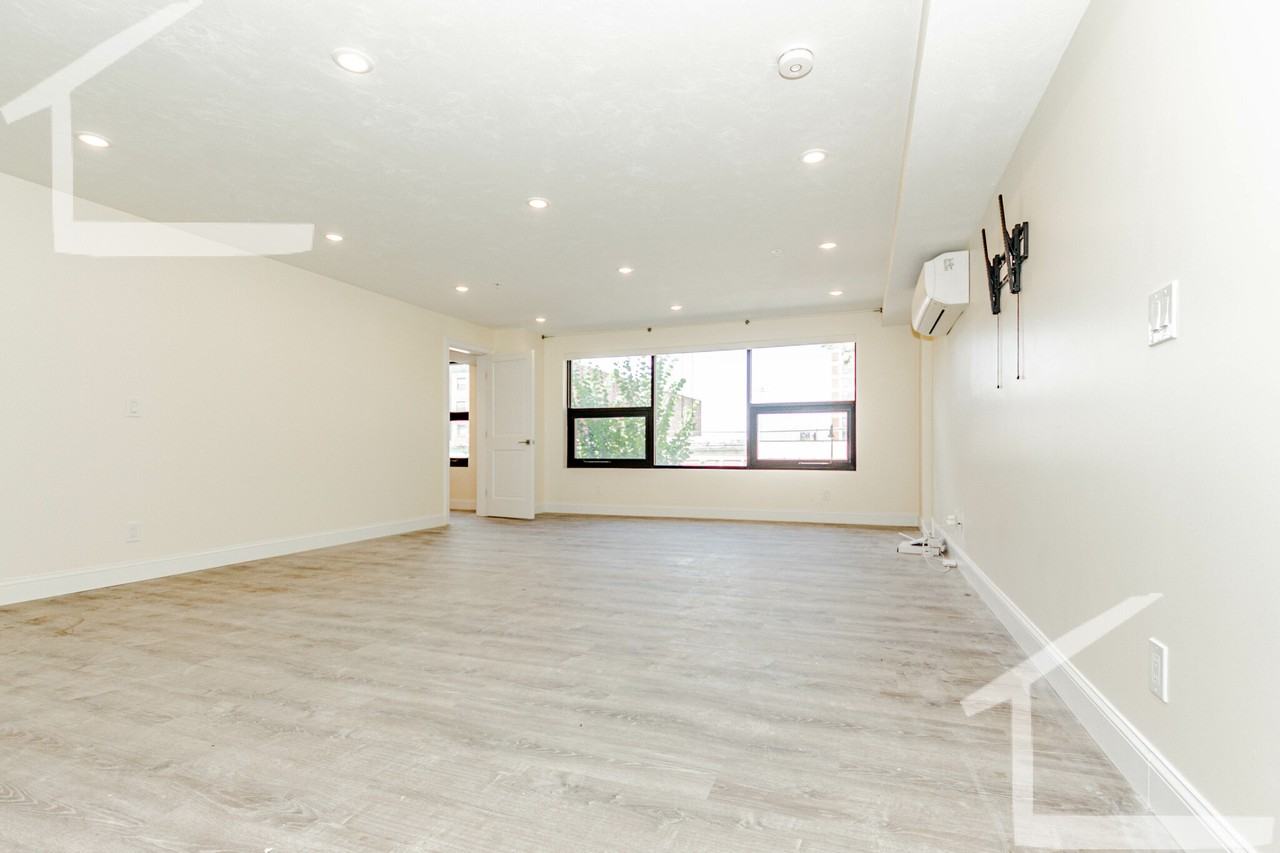 Commonwealth Ave #203 - Photo 6 of 10