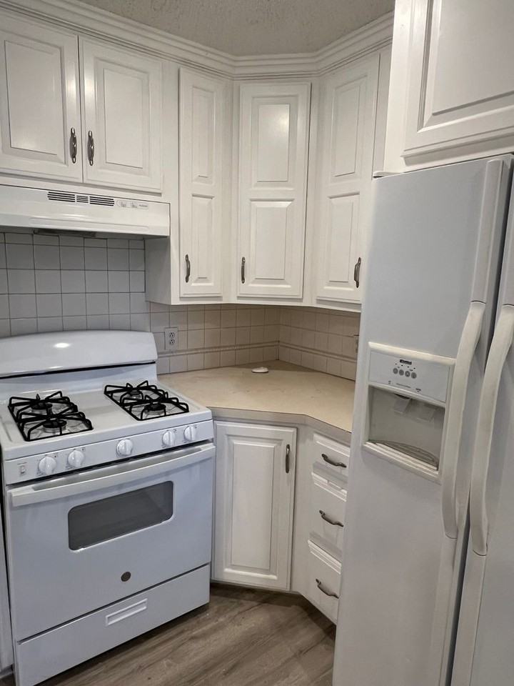 5210 7th St - Photo 2 of 19