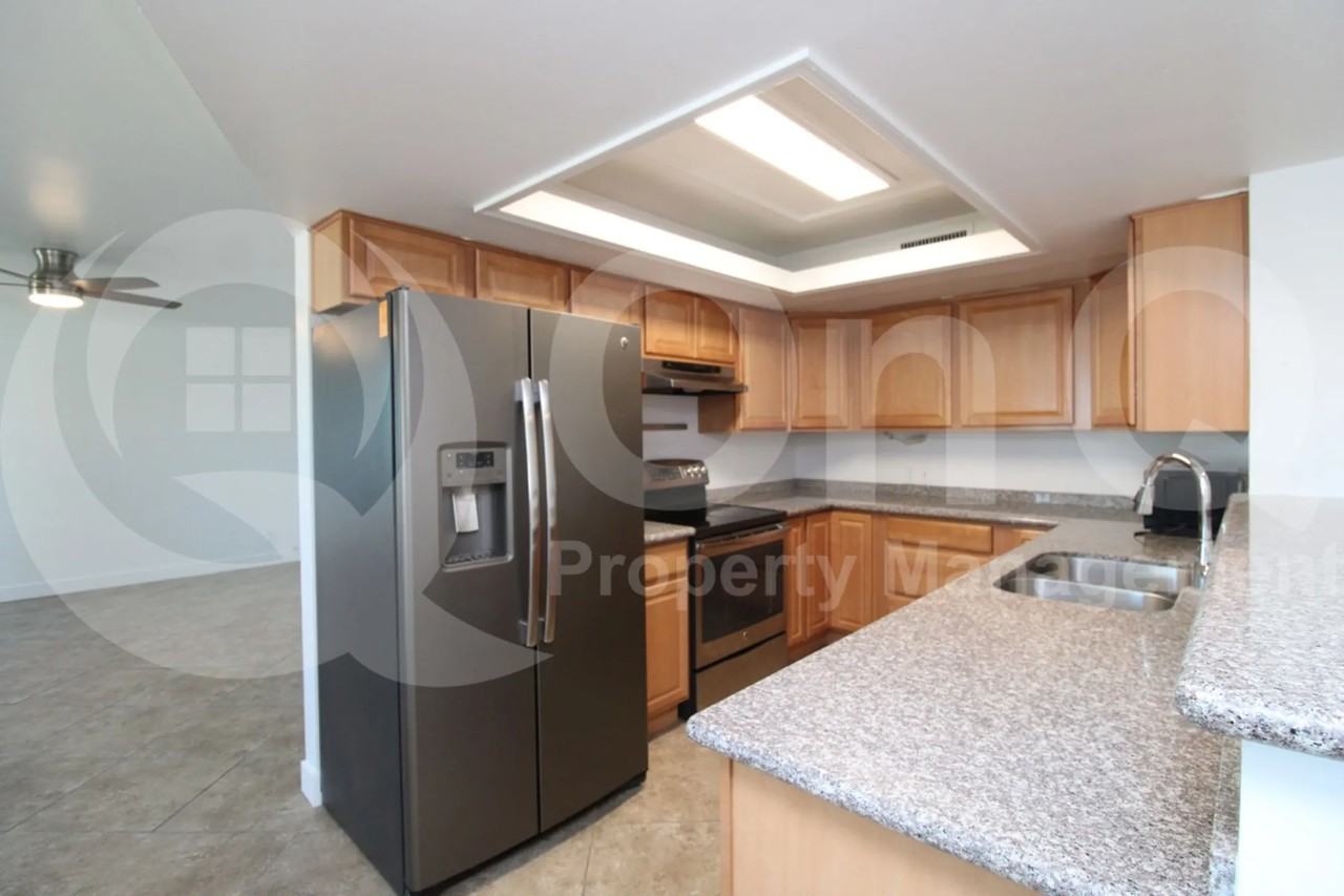 3027 S Clementine Dr - Photo 3 of 23