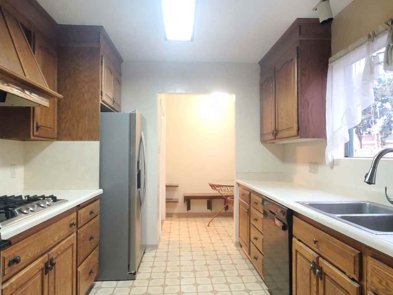 1408 Hanchett Ave - Photo 2 of 13