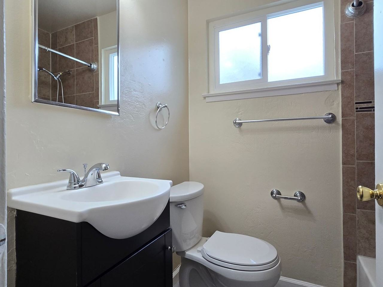 623 Buckeye St - Photo 3 of 4