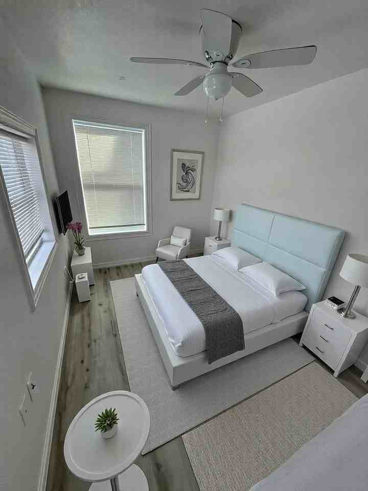 1723 Oak Knoll Dr #5 - Photo 3 of 7