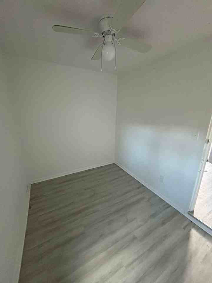 1723 Oak Knoll Dr #6 - Photo 5 of 15