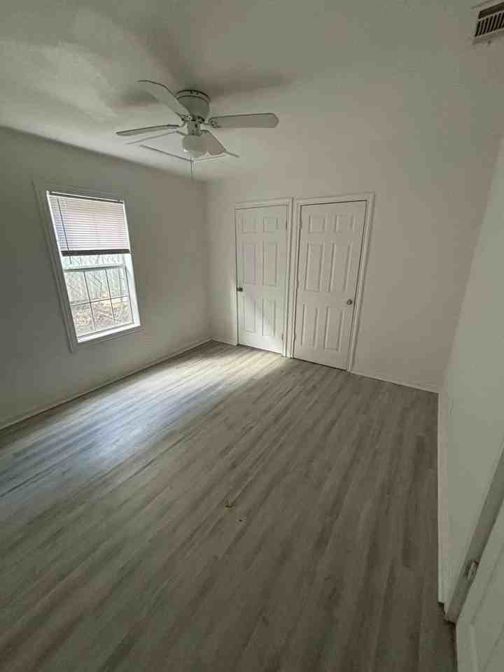 1723 Oak Knoll Dr #6 - Photo 7 of 15