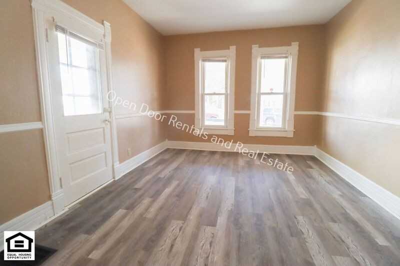 304 S Guilford St - Photo 5 of 17