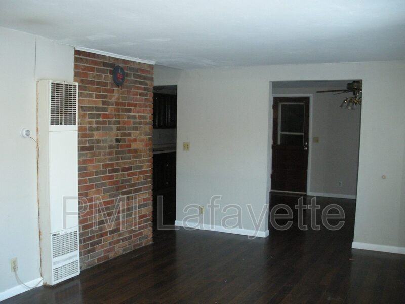 1878 Round A Bout Rd - Photo 3 of 10