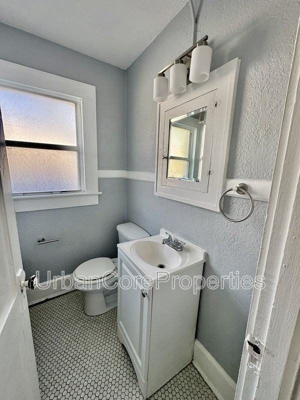 610 5th Ave N #31 - Photo 4 of 8