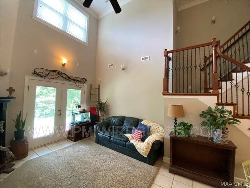 225 Charleston Dr - Photo 6 of 19