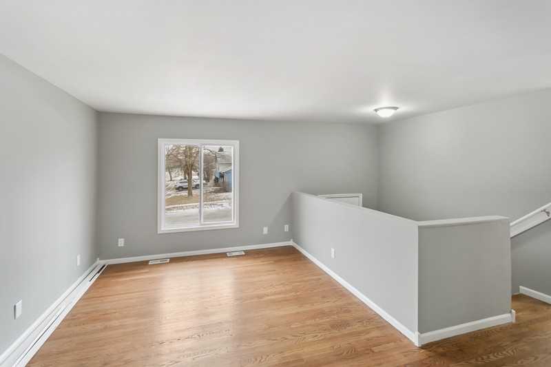 4420 Balmoral Dr - Photo 3 of 15